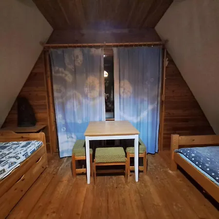 Nyaraló Chaticka Hanicka U Lesa Střílky