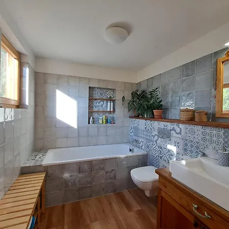 Nyaraló Chaticka Hanicka U Lesa Střílky