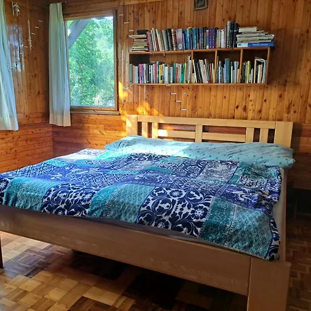 Nyaraló Chaticka Hanicka U Lesa Střílky