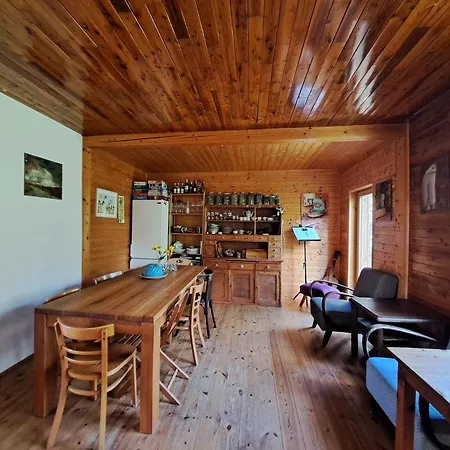 Chaticka Hanicka U Lesa Střílky